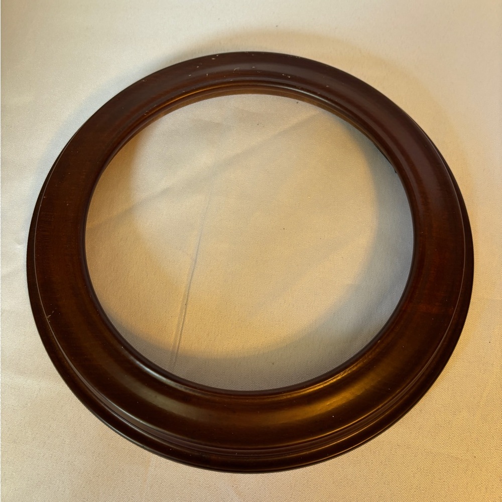 Round Brown Wooden Plate Frame